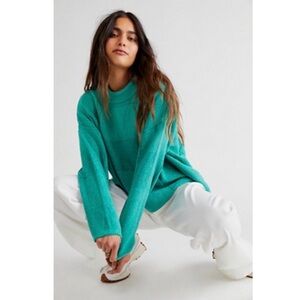 FP Beach Andy Pullover Kelly Green Sweater, Cropped, Boxy Oversized